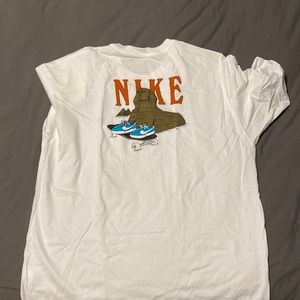 New 2021 Nike White T-shirt Mens Medium